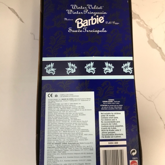 Vintage Avon Exclusive Special Ed Winter Velvet Barbie 1st in Series 1995 NIB - Picture 3 of 7